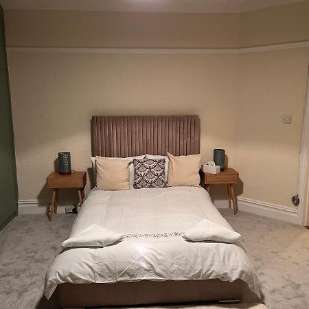 Luxury Cosy Retreat Apt London Bagian luar foto