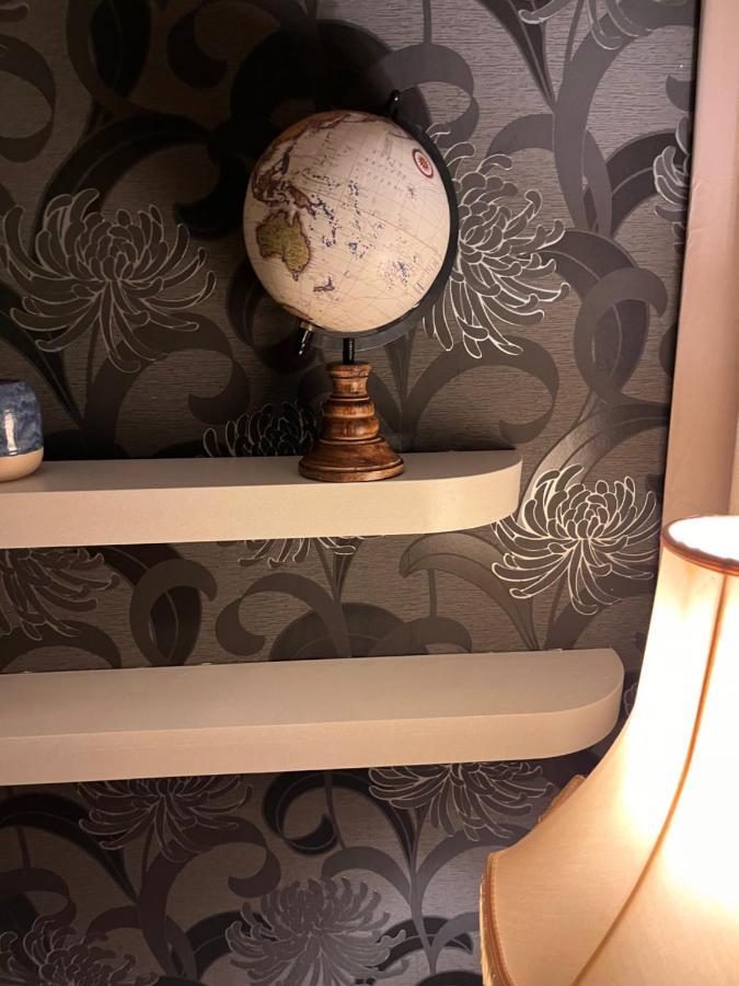 Luxury Cosy Retreat Apt London Bagian luar foto