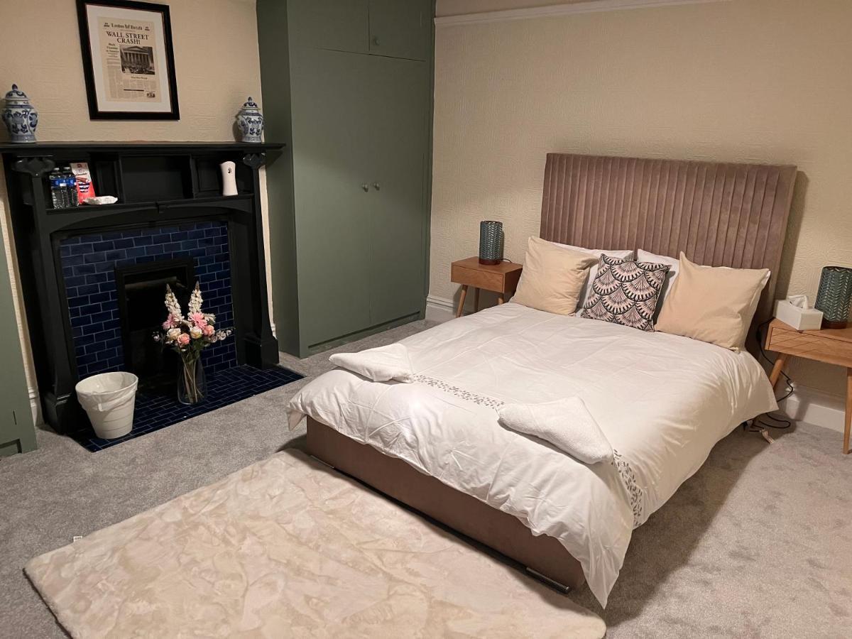 Luxury Cosy Retreat Apt London Bagian luar foto