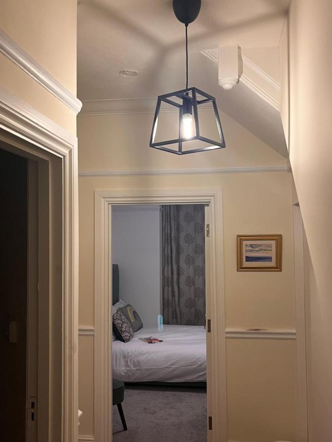 Luxury Cosy Retreat Apt London Bagian luar foto