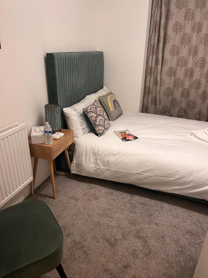 Luxury Cosy Retreat Apt London Bagian luar foto