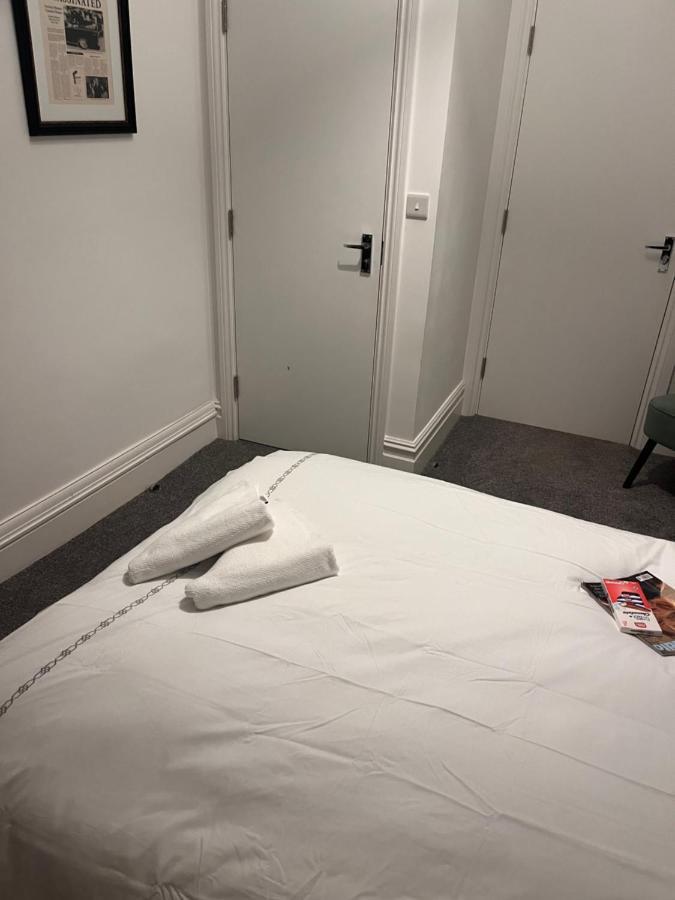 Luxury Cosy Retreat Apt London Bagian luar foto