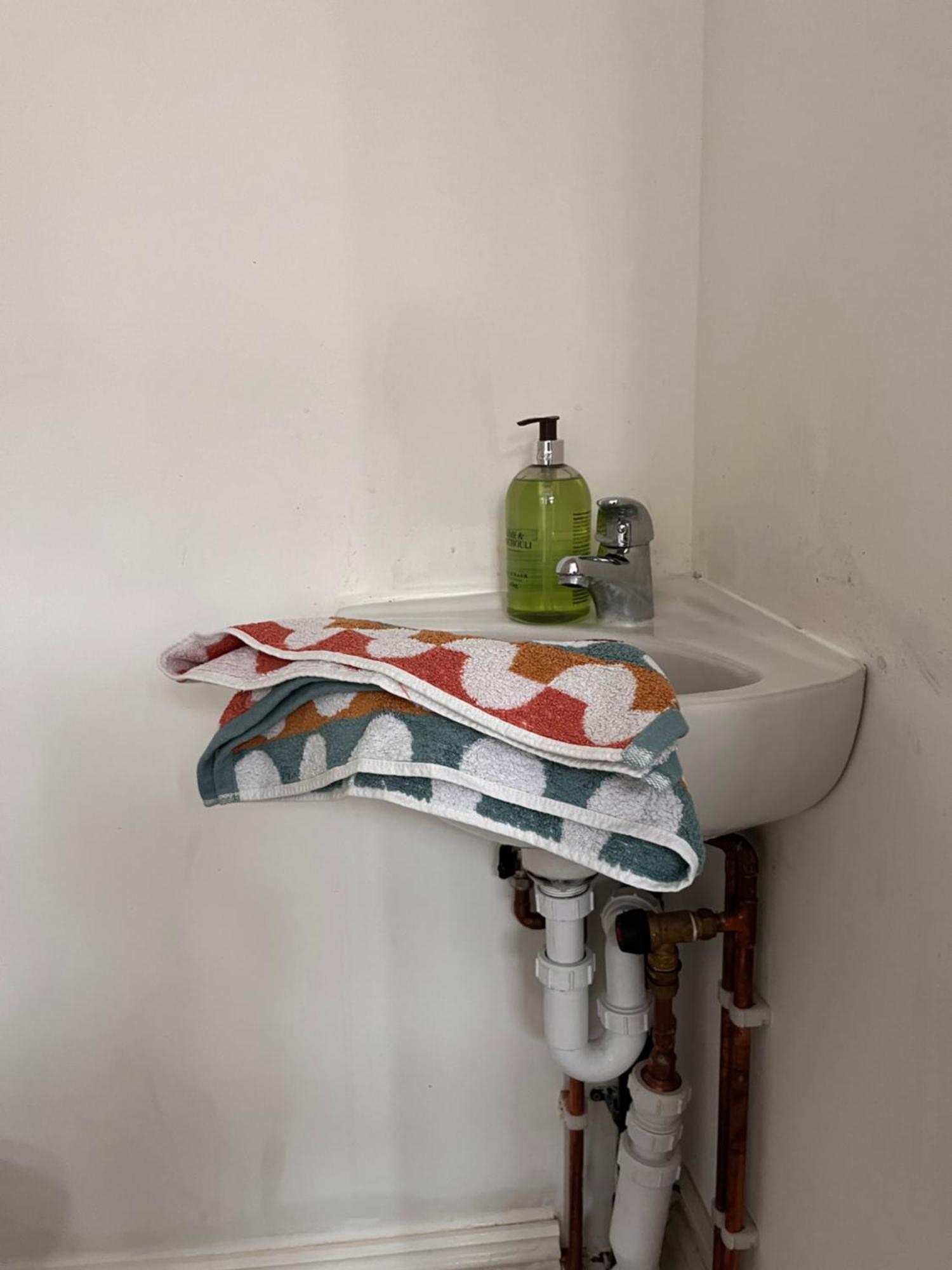 Luxury Cosy Retreat Apt London Bagian luar foto